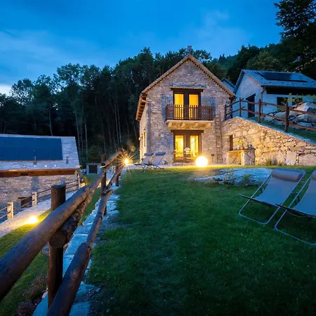 Eyra - Villaggio Dei Crodini Chalé *